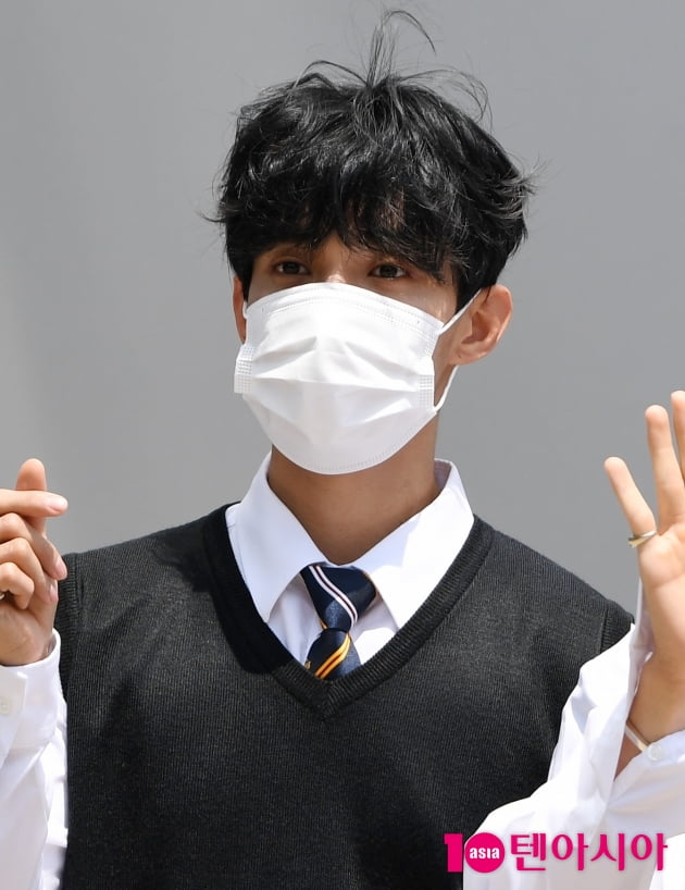 [TEN 포토] 세븐틴 도겸 '아련한 분위기'