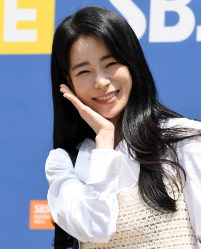 [TEN 포토] 임지연 '미모가 블링블링'