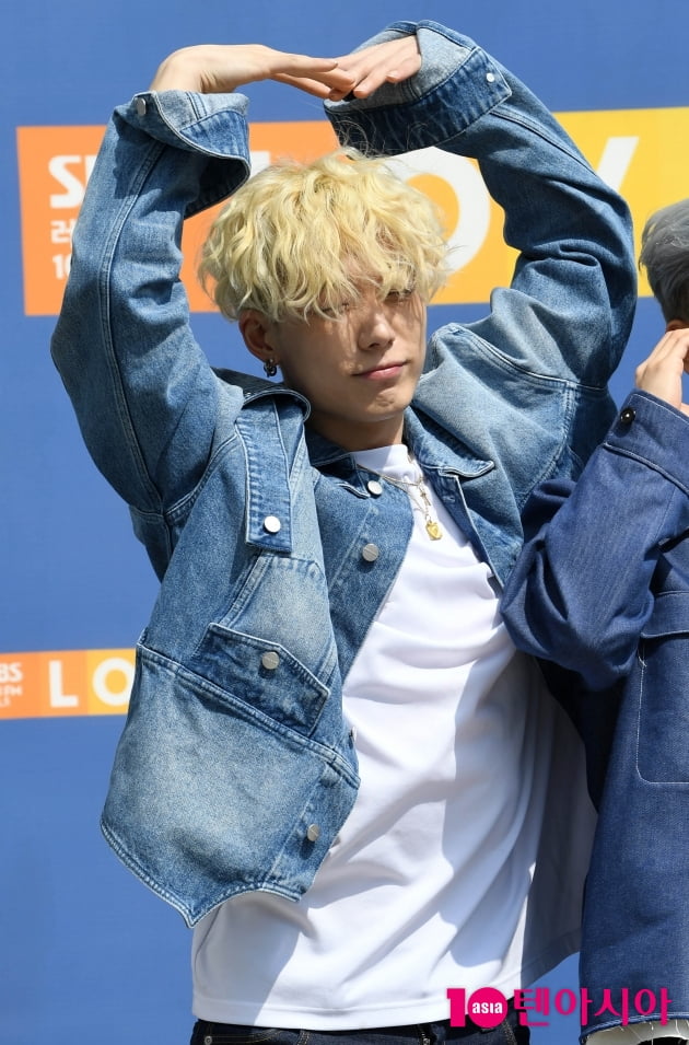 [TEN 포토] 아이콘 바비 '보기만해도 기분좋은 하트'