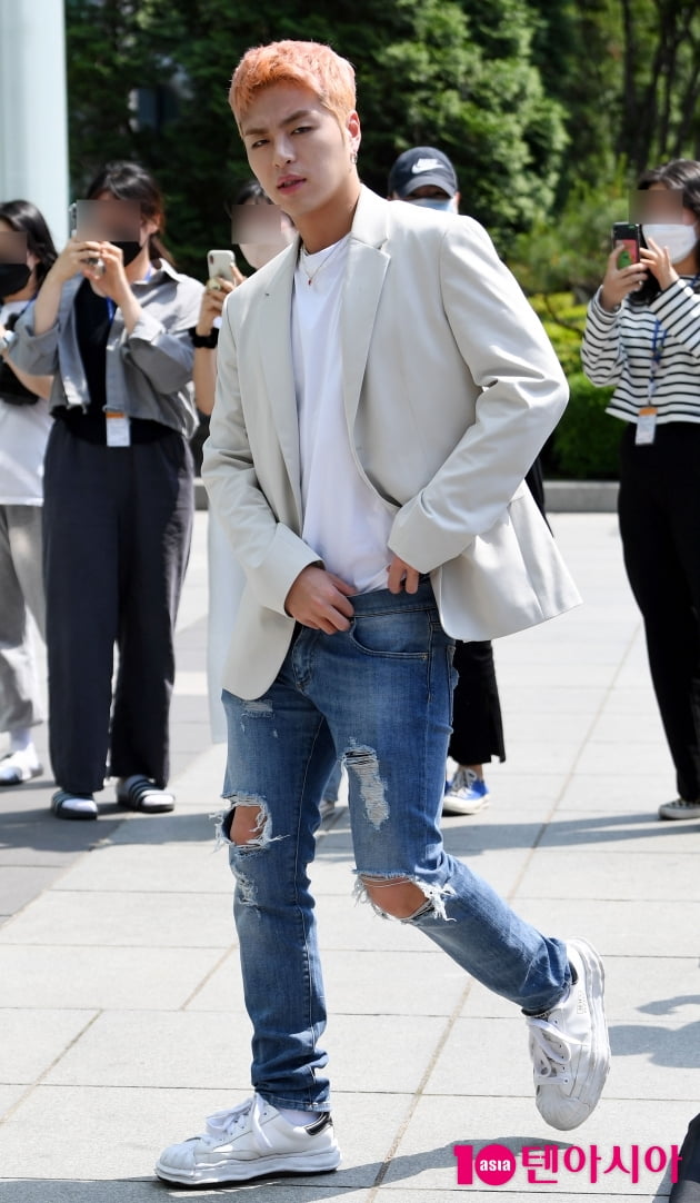 [TEN 포토] 아이콘 구준회 '카리스마 눈빛'