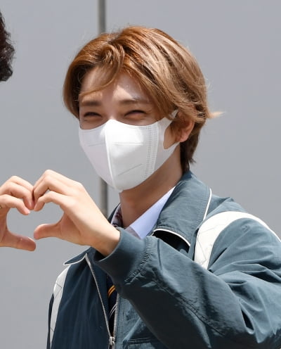 [TEN 포토] 세븐틴 조슈아 '상남자의 샤프한 비주얼'