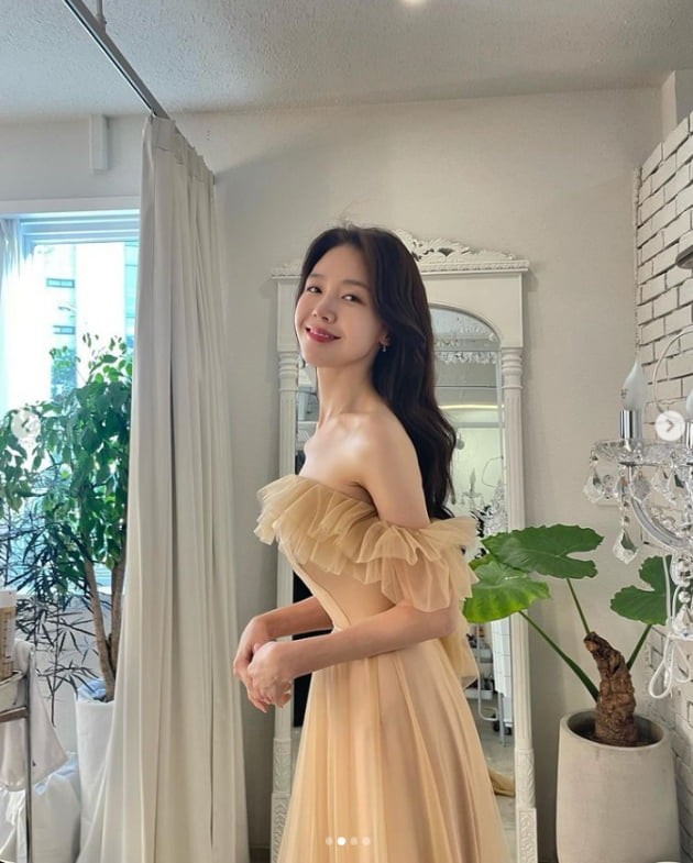 방민아, 섹시한 쇄골라인...청순미 넘치는 여신[TEN★]