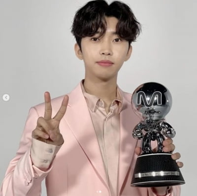 임영웅, '다시 만날 수 있을까'로 엠카 1위...영웅시대 감사합니다[TEN★]