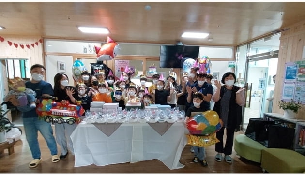 영탁 팬클럽 탁스럽게, 선한 영향력 ing…생일 맞이 후원 "매일 주인공이길"