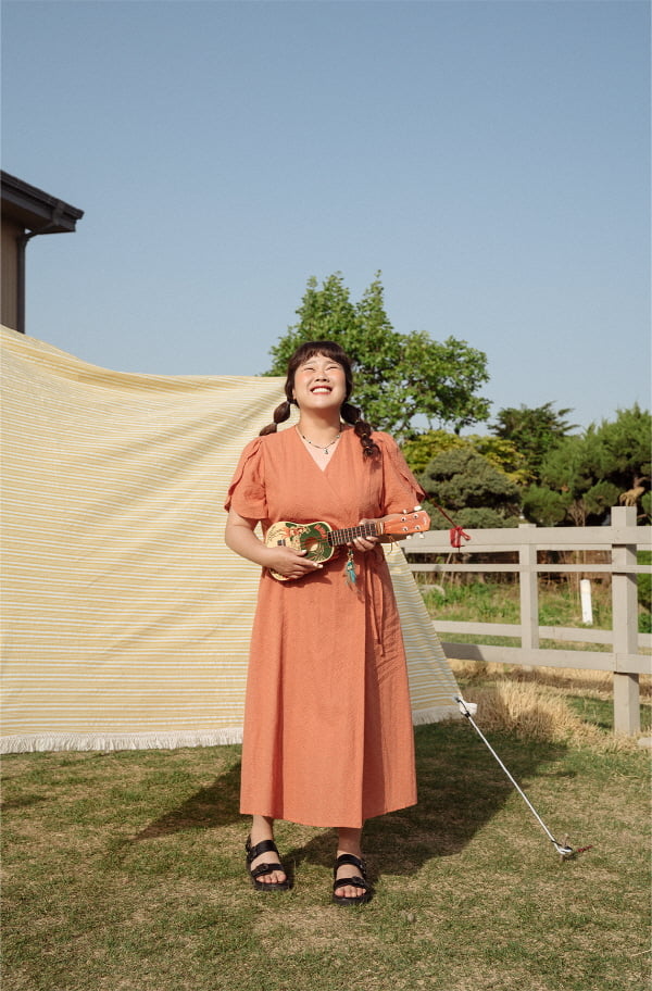 김민경과 함께한 ‘보헤미안 로맨틱룩’...공구우먼, 2022 SS 컬렉션