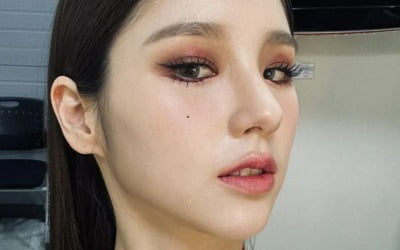 '이달소' 희진, 성형외과 의사도 감탄할 이목구비…"탐이 나"[TEN★]