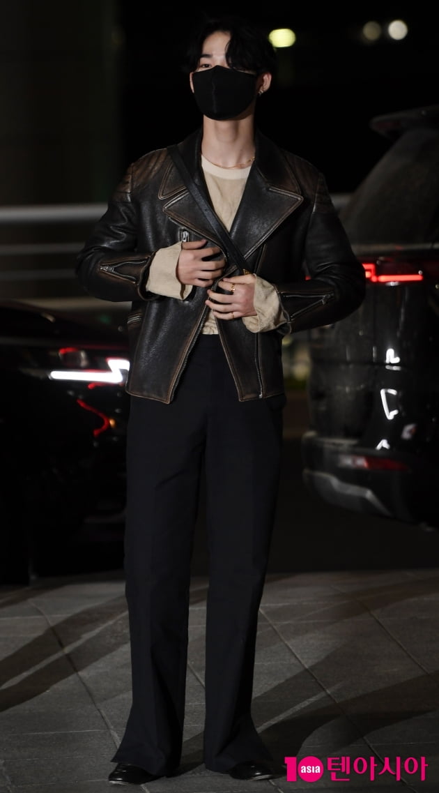 [TEN 포토] 엔하이픈 니키 '공항사진 처음이라 떨려요'