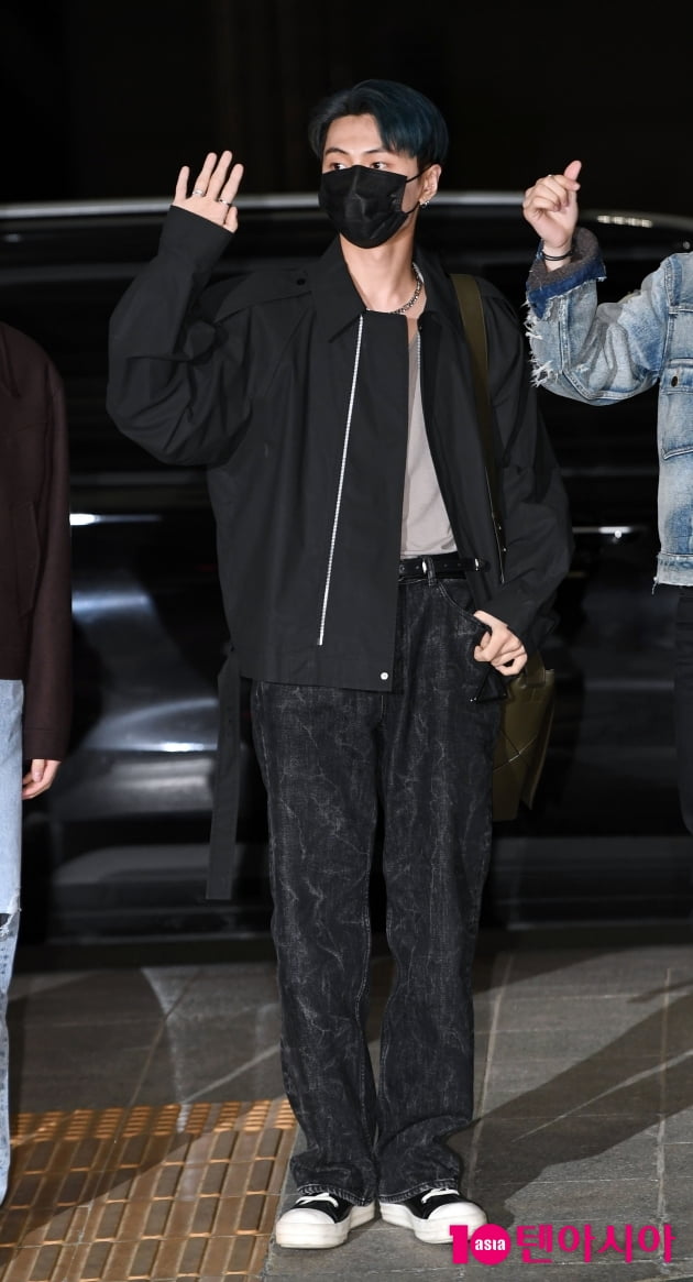 [TEN 포토] 엔하이픈 제이 '시크한 블랙'