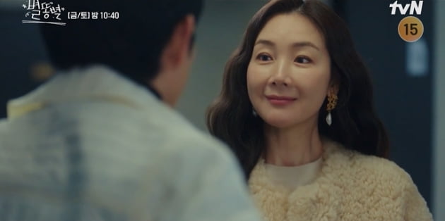 [종합] '남편과 파경' 최지우, 김영대 집 찾아갔다…이정신·김영대, 이성경에 고백('별똥별')