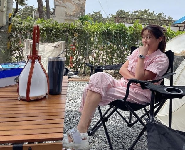 '금융맨♥' 현영, 힘들어서 멍 때리는 중?…휴식도 남다른 80억 CEO[TEN★]