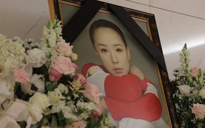 故 강수연의 삶 어땠길래…임권택 감독 "거꾸로, 말이 안 돼" ('마이웨이')