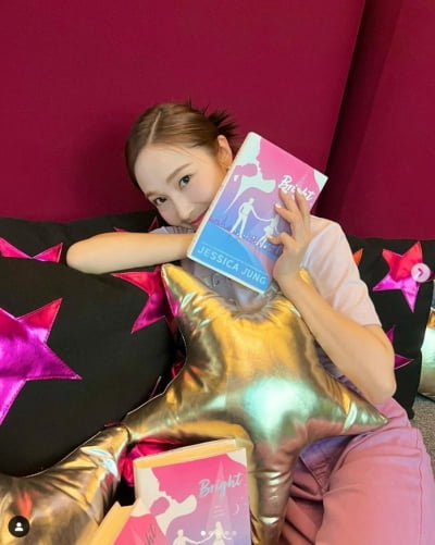 제시카, 내 두 번째 소설 출간...미국 출판계 '작가'로 행보[TEN★]