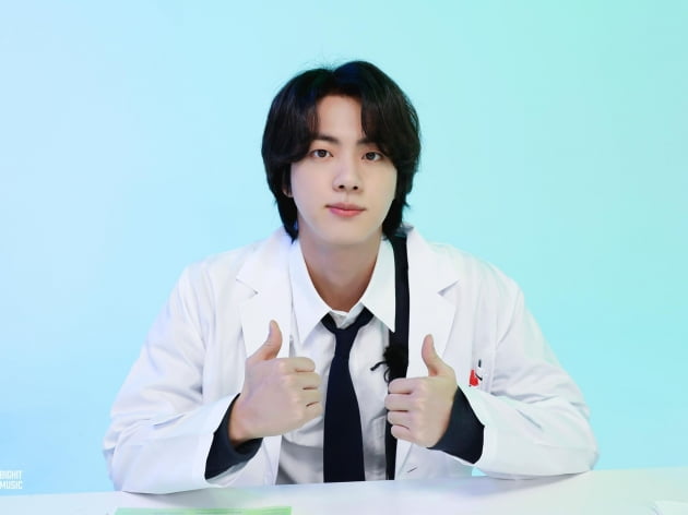 퍼펙트 매력둥이 'JINTP' 방탄소년단 진, MBTI 랩 포토 스케치