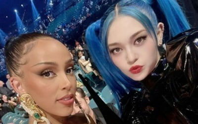 알렉사, 도자캣과 인증샷…'아메리칸 송 콘테스트' 1등 후 '글로벌 행보' [TEN★]