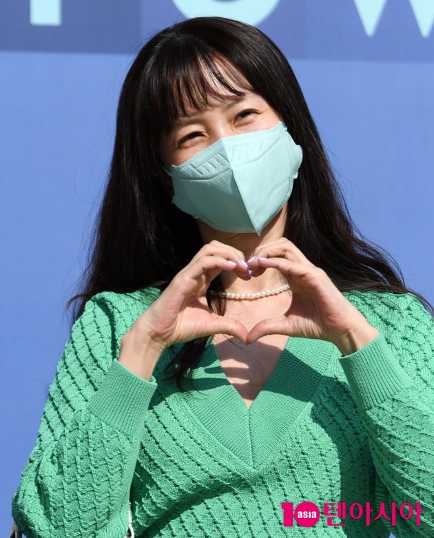 [TEN 포토] 박소현 '노 메이크업이라 마스크 못벗어요'