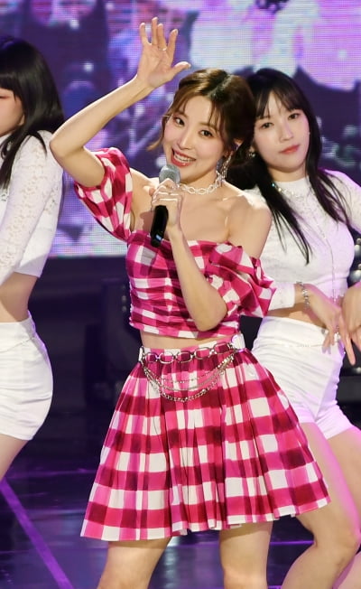 [TEN 포토] 화연 '꽃핀다'
