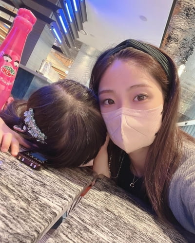 '문희준♥' 소율, 임신 중 팅팅 부었는데…아이스크림 3개 흡입 "나 혼자 먹는 거 아냐"[TEN★]