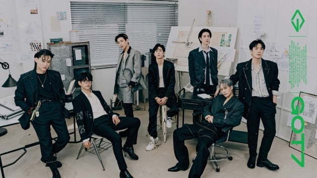 사진제공 = 워너뮤직코리아