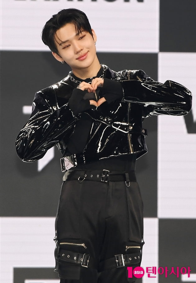 [TEN 포토] 티엔엑스 천준혁 '심쿵하트'