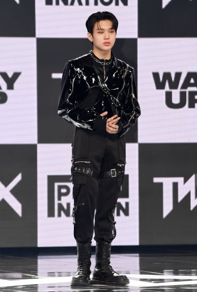 [TEN 포토] 티엔엑스 천준혁 '도톰한 입술'
