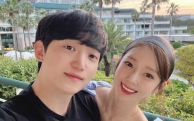 야옹이♥전선욱, 여행가서 신났네… '초밀착' 스킨십 눈길[TEN★]