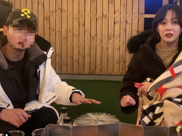 [종합] 고은아, 살 빼다가 열애? 테니스 코치와 나눈 SNS 보니 