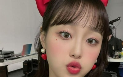 '이달소' 츄, 왕리본 달고 귀요미 요정이 따로 없네[TEN★]