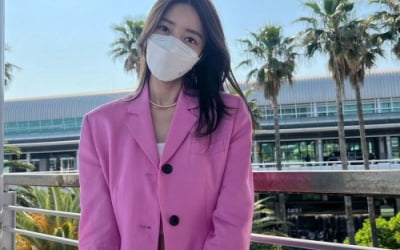 '임창정♥' 서하얀, 뱃살 하나 없네…복근 훤히 드러낸 파격 의상 [TEN★]