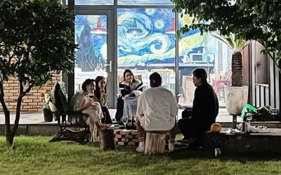 "어젯밤, 시간·추억이 쌓이고"…손예진, ♥현빈과 결혼 후 첫 SNS "좋은 순간" [TEN★]