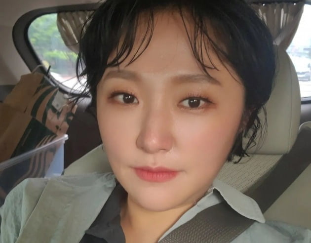 '싱글맘' 김현숙, 14kg 감량하더니 드러난 턱선…날카로움에 베이겠네[TEN★]