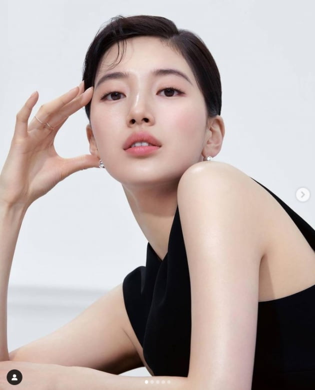 수지, 어떻게 봐도 예쁨 한가득...미모 성수기[TEN★]
