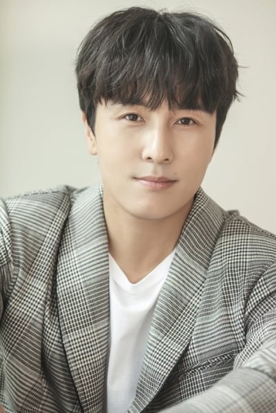 신화 김동완, 본격적인 '크리에이터' 활동 나선다