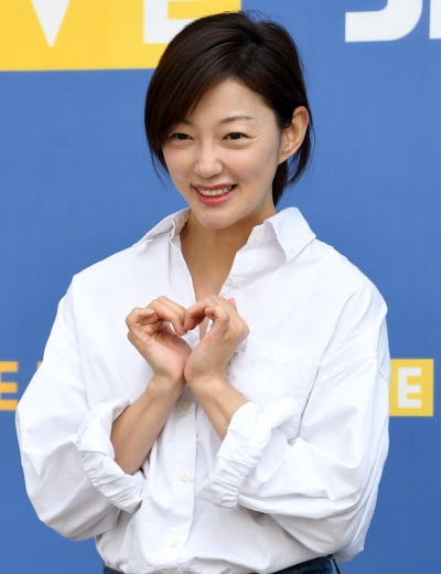 [TEN 포토] 이엘 '청순한 미소'