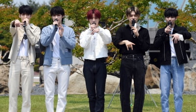 [TEN 포토] TXT '아쉬운 이별의 시간'