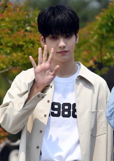 [TEN 포토] TXT 수빈 '손바닥 보다 작은얼굴'