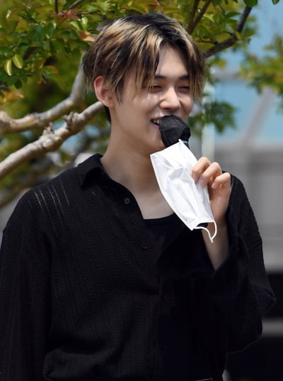 [TEN 포토] TXT 연준 '웃음이 절로나오는 미소'