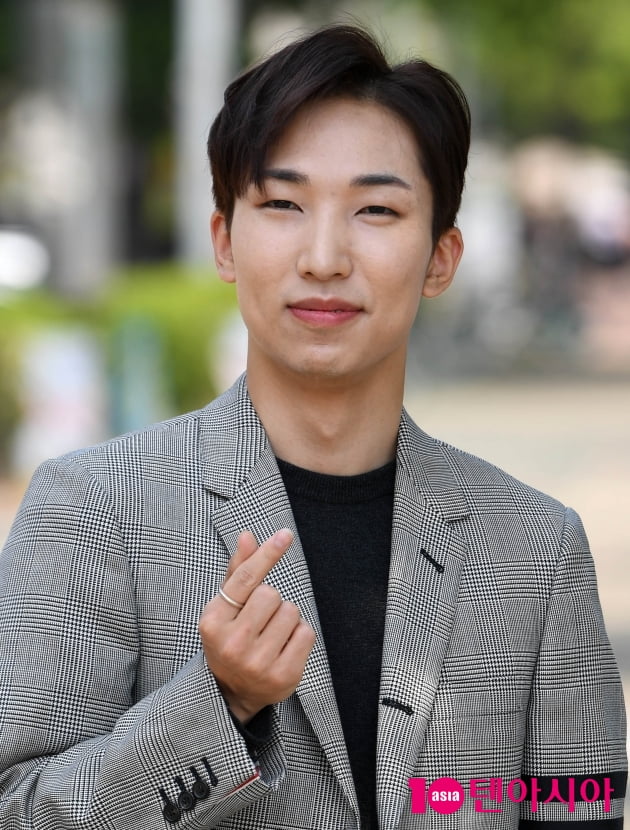 [TEN 포토] 양지원 '여심 사로잡는 하트'