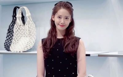 윤아, 명품 M사 사로잡은 미모…인형같은 '비율'[TEN★]
