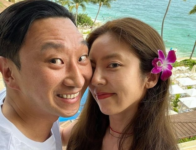 손담비, ♥이규혁과 신혼여행 중…외모만큼 빛나는 결혼 반지+타투[TEN★]