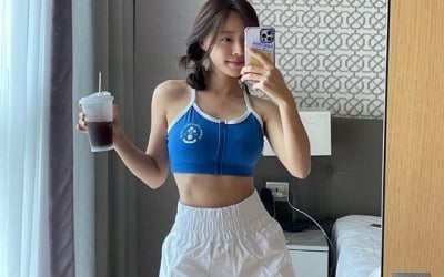'박성광♥' 이솔이, 41kg 찍더니 갈비뼈가 선명…브라톱 '파격 노출' [TEN★]