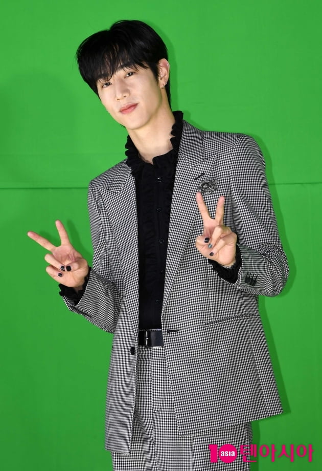 [TEN 포토] 갓세븐 마크 '수줍은 브이'