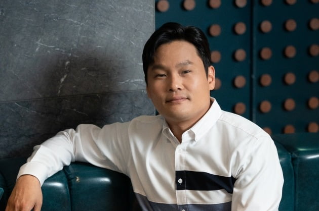 '범죄도시2' 감독 "빌런 손석구, 서늘하면서도 착한 눈 매력…모니터 뒤 희열 느꼈다"[인터뷰②]