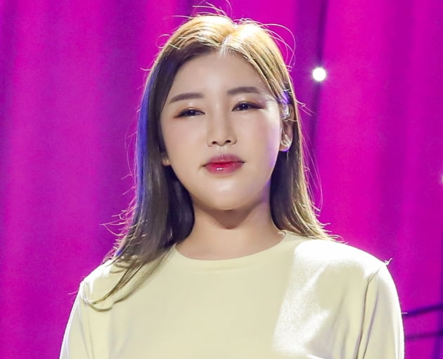 송가인, 라이브 그리고 정통 트로트… ‘2022 송가인 콘서트’가 기대되는 이유