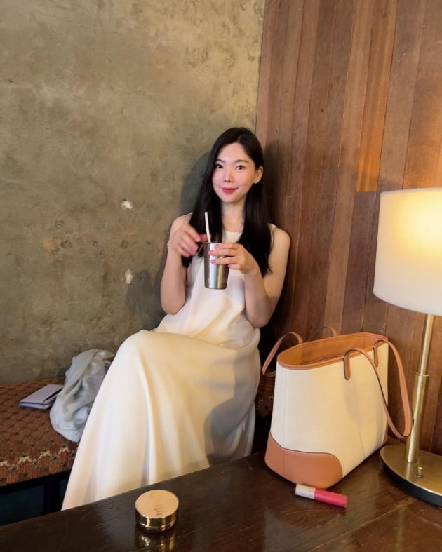 '先혼인신고' 이다은, ♥윤남기와 "공덕 데이트"…민소매 원피스 입고 '여신美'[TEN★]