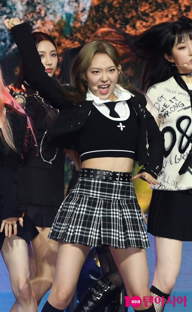 [TEN 포토] 라잇썸 유정 '치명적인 표정'