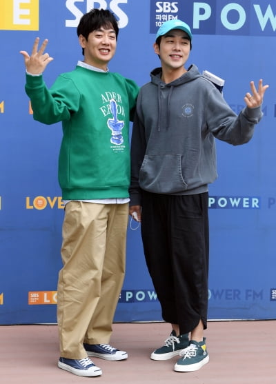 [TEN 포토] 태사자 김형준-박준석 '오랜만에 보는 반가운 얼굴'