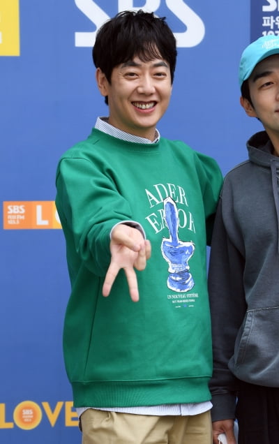 [TEN 포토] 태사자 김형준 '귀엽게 브이~'