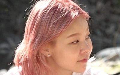 모델 송해나 "축구 연습하다 ♥남자친구와 헤어져" ('골 때리는 외박')
