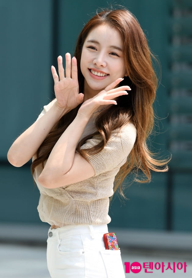 [TEN 포토] 설하윤 '우리 라디오에서 만나요'