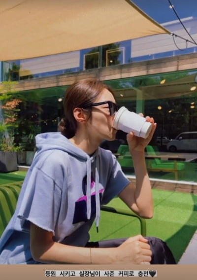 '임창정♥' 서하얀, 모닝커피 한잔하는 위킹맘...모델 포스[TEN★]